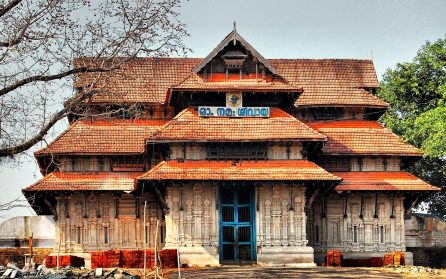 Majestätisk tempelarkitektur, klassisk scenkonst samt lite mode image