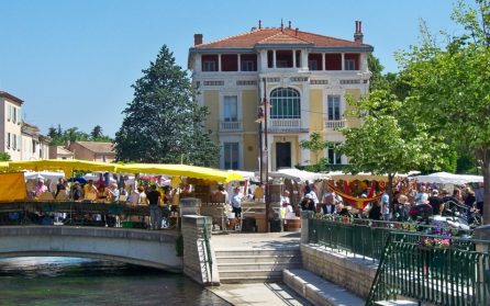 Isle-sur-la-Sorgue och ljuvhetens Luberon image