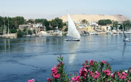 Assuan, exotiska färder på Nilen och forna upplivningsförsök image