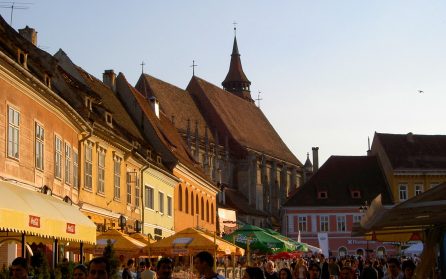 Medeltida Brasov och ett falskt Dracula-slott image